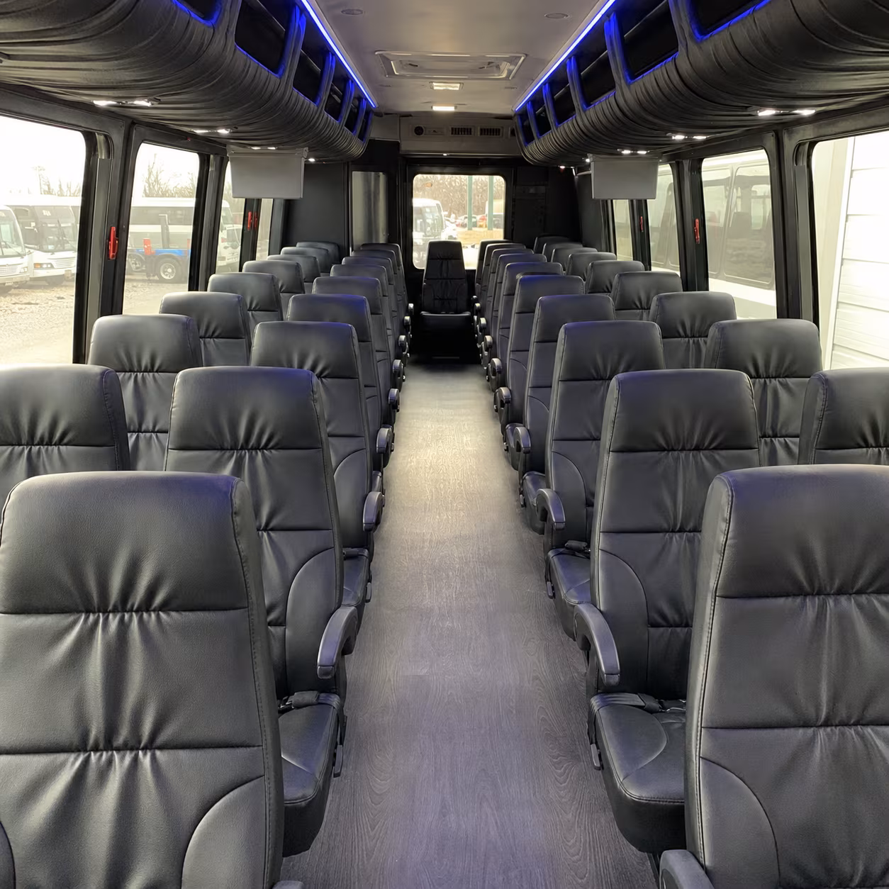 bachelorette wine tour buses serving lees summit and the kansas city metro