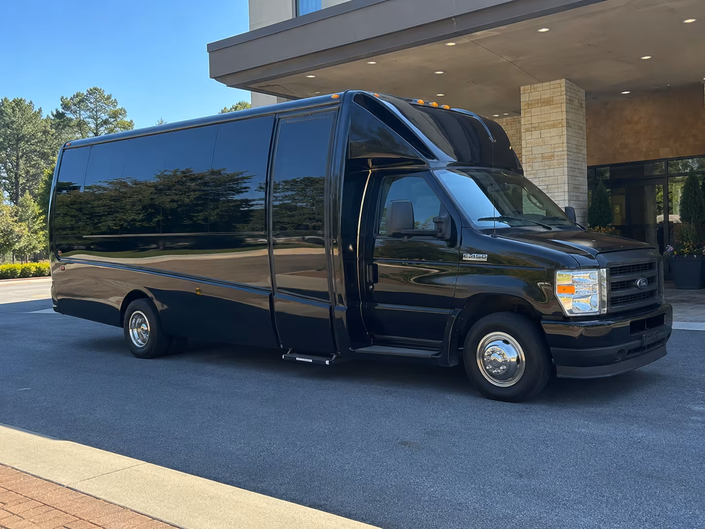 bus rentals for crossroads kc music events and live venues