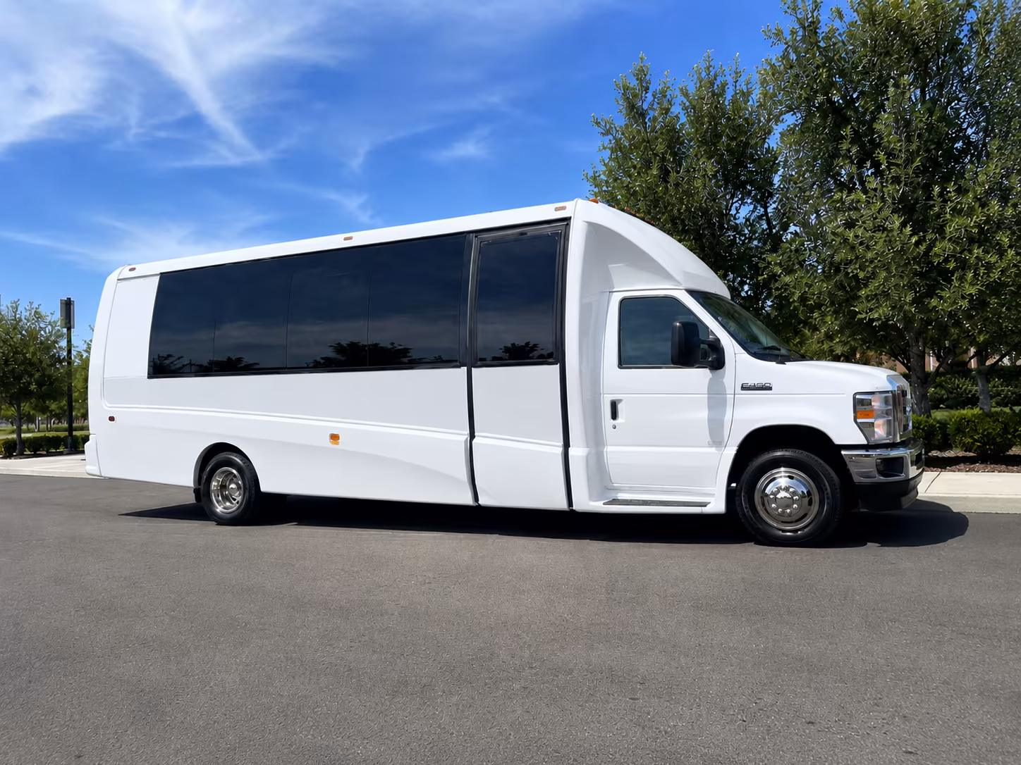charter buses for corporate events and conferences near lees summit