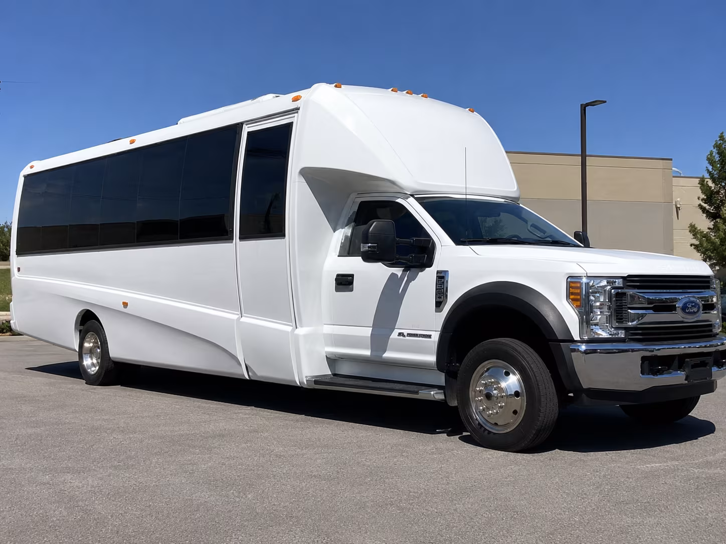 charter buses for kansas city museum and science center field trips