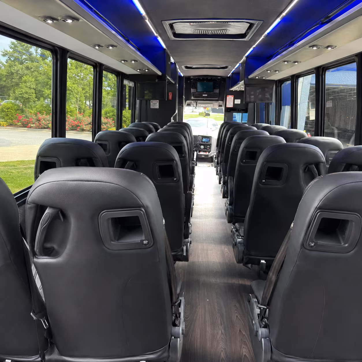 corporate wine tour and team event buses in lees summit missouri
