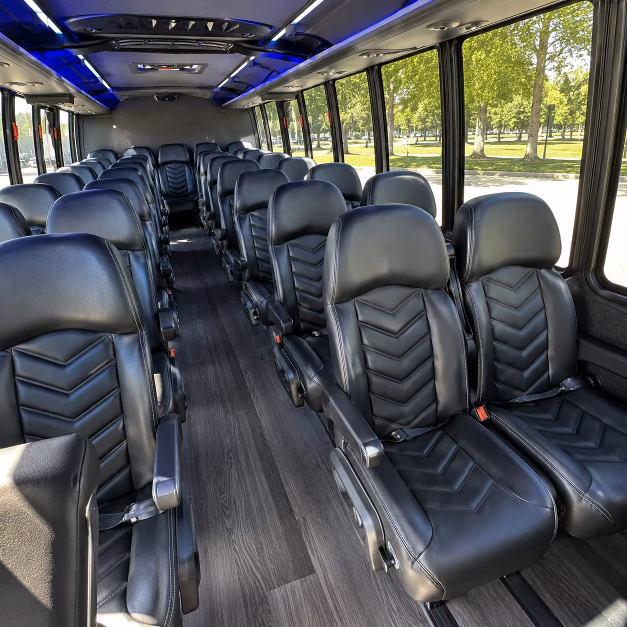 minibus rentals for small group wine tours around lee s summit