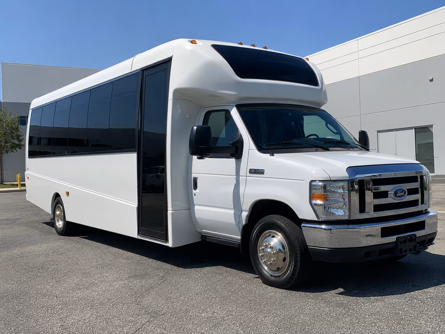 minibus rentals for smaller lees summit prom squads
