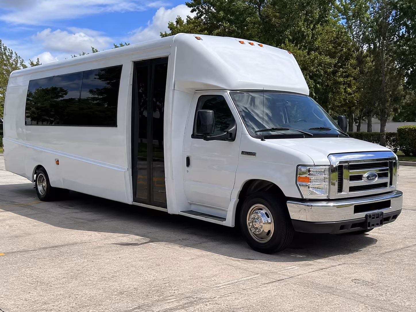 party buses to royals games at kauffman stadium