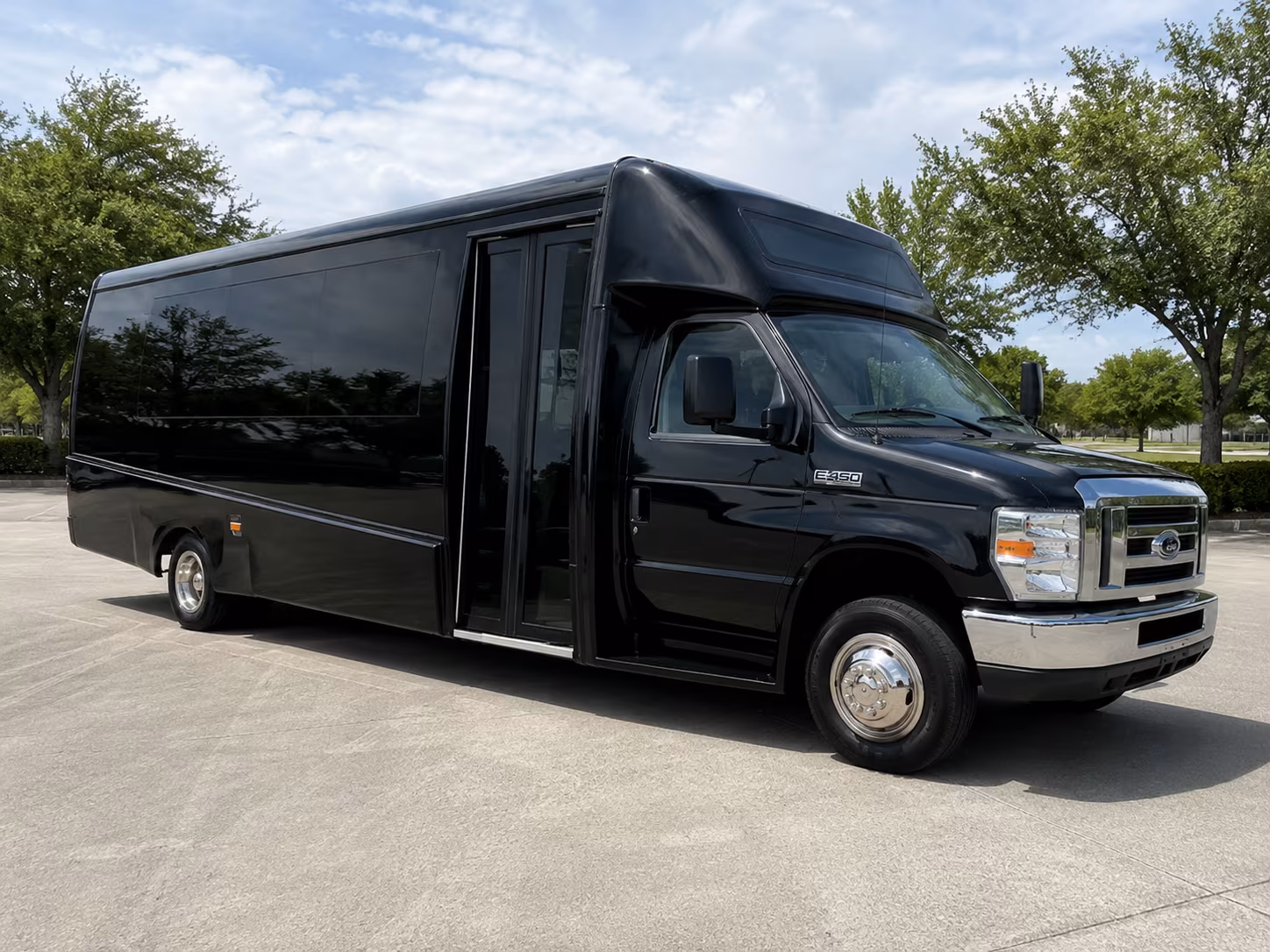 rent a bus in lees summit for pre prom dinners in leawood and the plaza